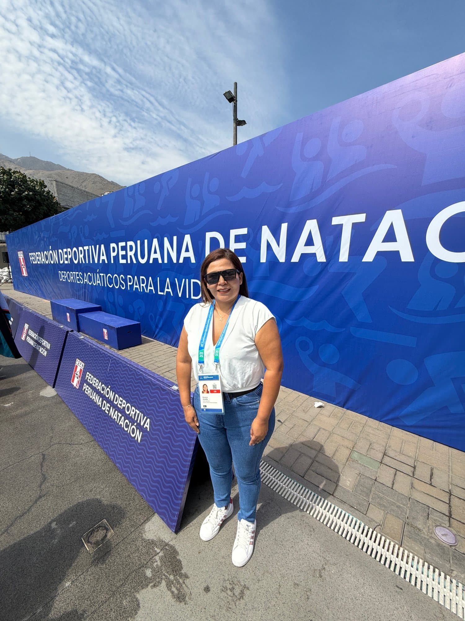 Nadadores durante el Campeonato Descentralizado de Natación 2025 en Lima Norte
