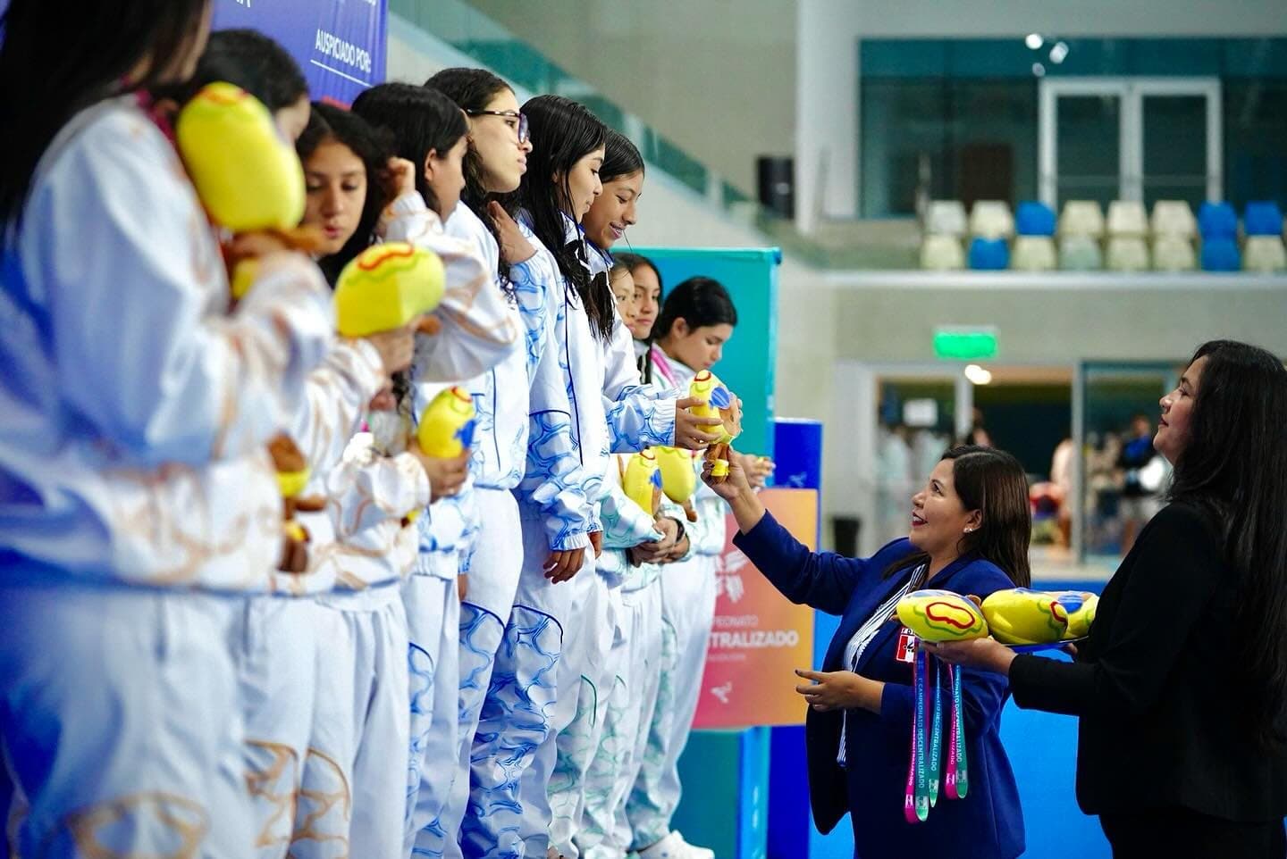 Premiación del Primer Torneo Descentralizado de Natación del Perú